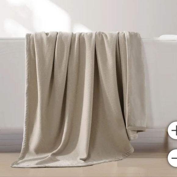 (Ew)Jennifer Adams luxe chenille corduroy throw - Picture 1 of 5